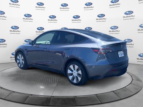 Used 2023 Tesla Model Y Long Range AWD/4WD image 3