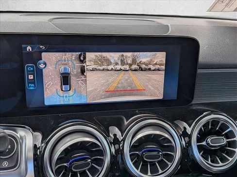 New 2026 Mercedes-Benz GLB 250 4MATIC image 13