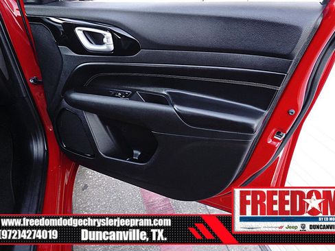 Certified 2023 Jeep Compass Limited image 41