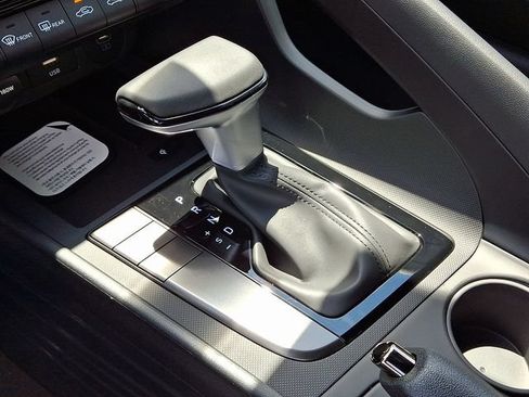 New 2026 Hyundai Elantra Sport FWD image 7
