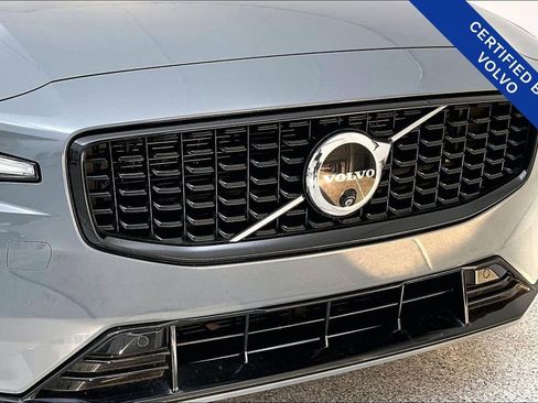 Certified 2024 Volvo S60 B5 Plus image 36