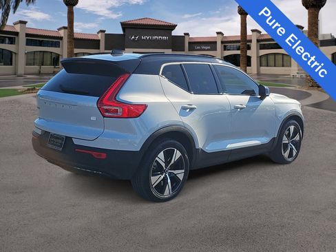 Used 2022 Volvo XC40 P8 Recharge Plus AWD/4WD image 8