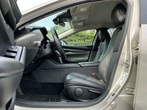 Used 2024 MAZDA MAZDA3 s image 9