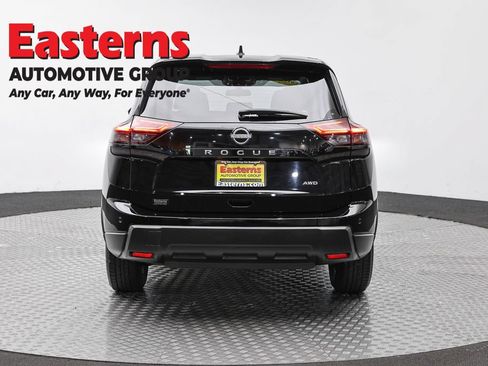 Used 2024 Nissan Rogue S AWD/4WD image 6