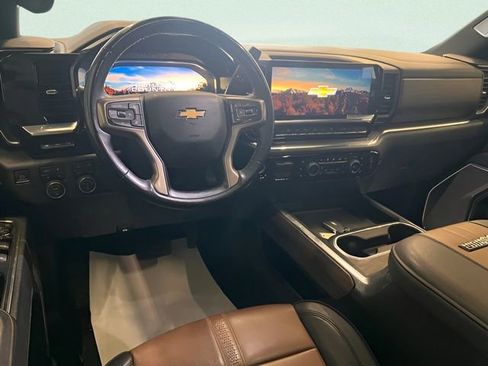 Used 2024 Chevrolet Silverado 2500 High Country w/ High Country Premium Package AWD/4WD image 18