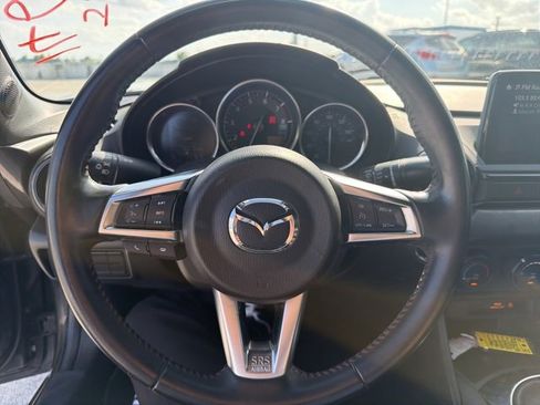 Used 2018 MAZDA MX-5 Miata Club w/ Brembo/BBS Package image 5