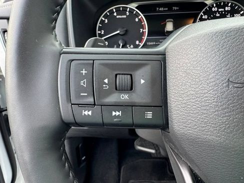 Used 2025 Nissan Rogue SV w/ SV Premium Package AWD/4WD image 15
