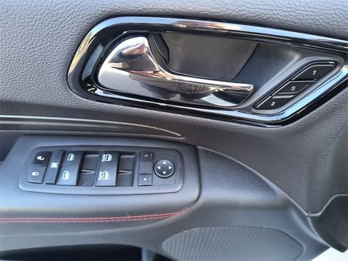 Used 2024 Dodge Durango GT image 13