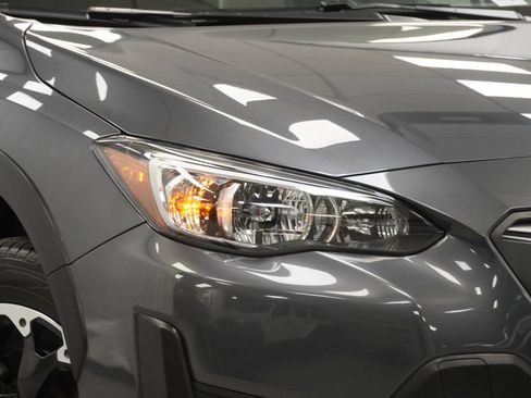 Used 2023 Subaru Crosstrek 2.0i Premium image 5