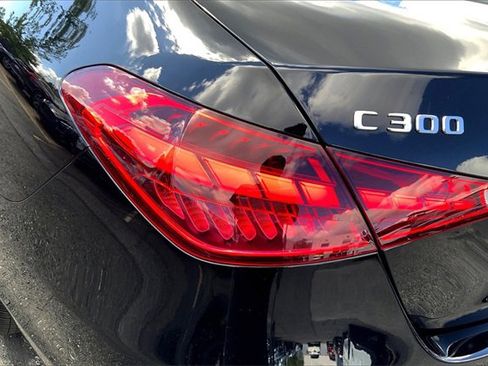 Used 2025 Mercedes-Benz C 300 4MATIC Sedan image 25