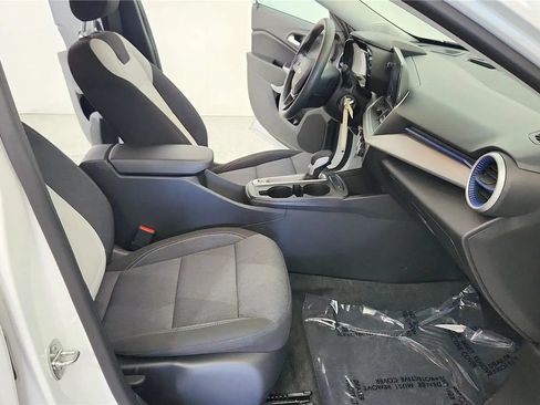 Used 2024 Chevrolet Trax LS w/ LS Convenience Package FWD image 36
