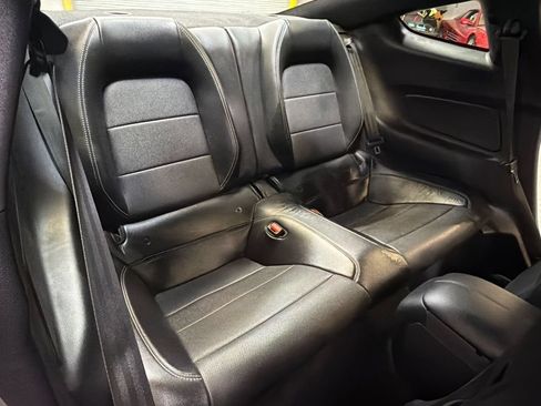 Used 2022 Ford Mustang GT Premium w/ Black Accent Package RWD image 32