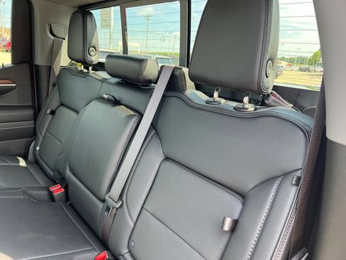 Used 2023 GMC Sierra 1500 Denali AWD/4WD image 28
