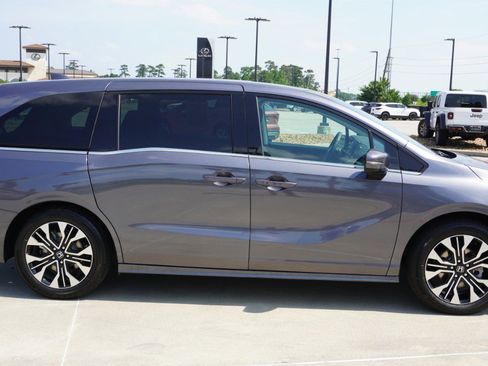 Used 2025 Honda Odyssey Elite image 4