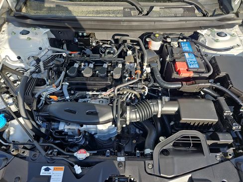 Certified 2025 Honda Accord LX image 30