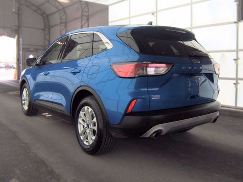 Used 2020 Ford Escape SE FWD image 2