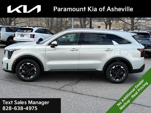 New 2026 Kia Sorento S w/ S Panoramic Sunroof Package FWD image 3