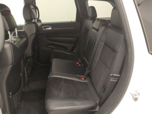 Used 2017 Jeep Grand Cherokee Altitude image 18