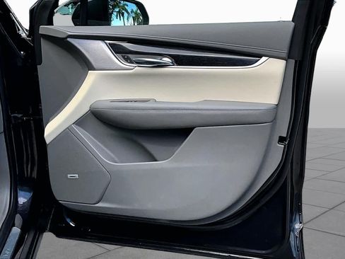 Used 2020 Cadillac XT6 Premium Luxury FWD image 27