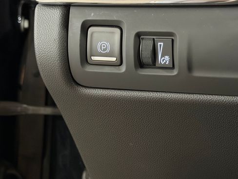 Certified 2023 Cadillac XT4 Sport w/ LPO, Onyx Lite Package AWD/4WD image 19