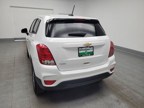 Used 2020 Chevrolet Trax LS FWD image 6