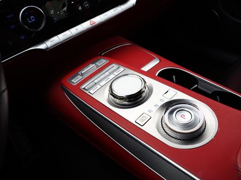 Used 2023 Genesis GV70 2.5T w/ Sport Prestige Package AWD/4WD image 23