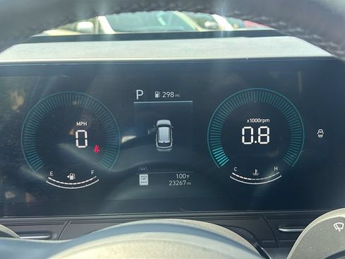 Used 2025 Hyundai Kona SEL AWD/4WD image 16