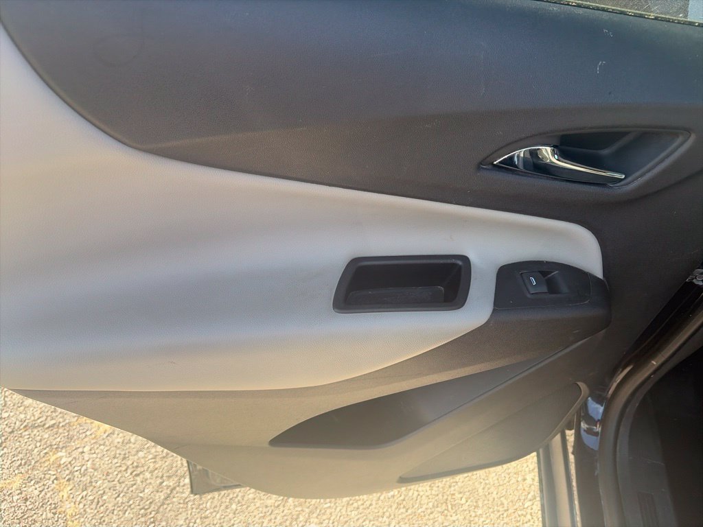 Used 2020 Chevrolet Equinox LT FWD image 12