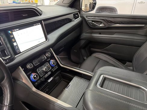 Used 2022 GMC Yukon Denali w/ Denali Ultimate Package image 42