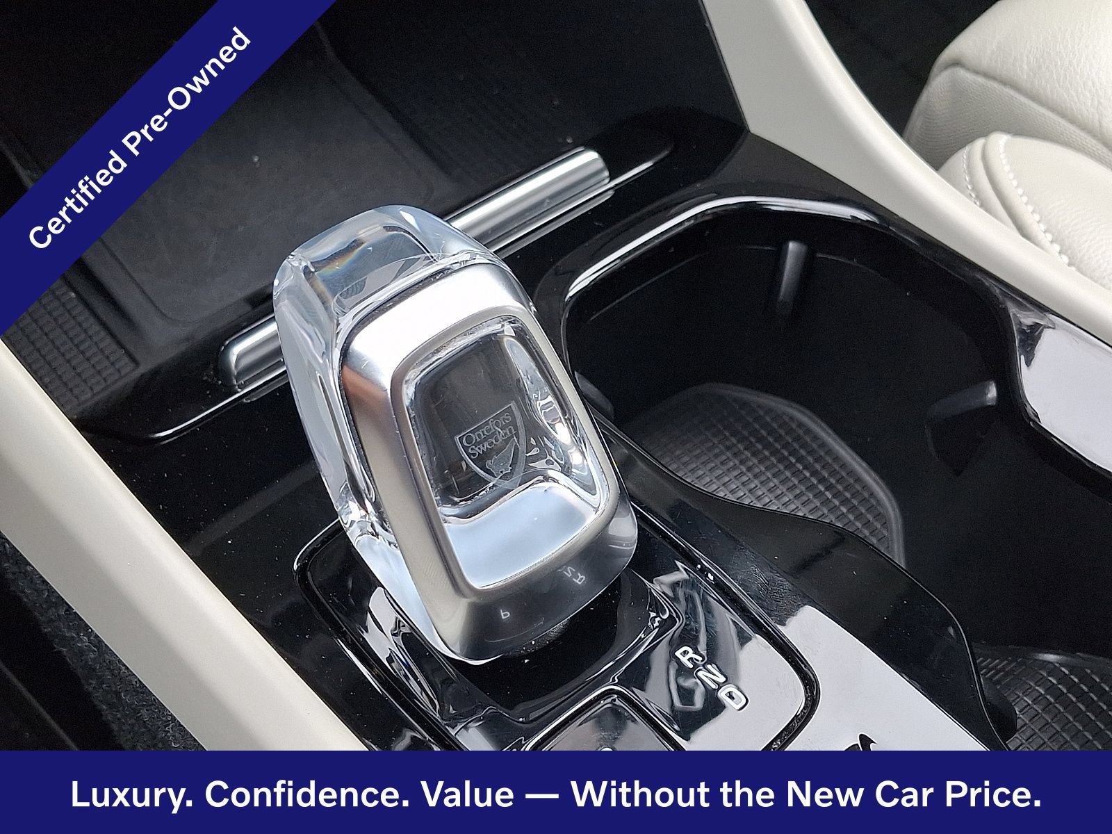 Certified 2023 Volvo XC40 B5 Plus w/ Climate Package AWD/4WD image 16