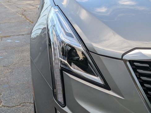 Used 2025 Cadillac XT5 Premium Luxury w/ Technology Package FWD image 10