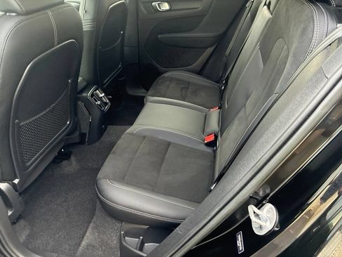 Used 2023 Volvo XC40 Recharge Plus AWD/4WD image 9
