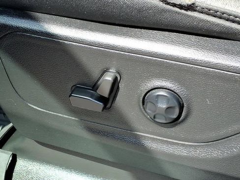 Used 2021 RAM 1500 Big Horn AWD/4WD image 16