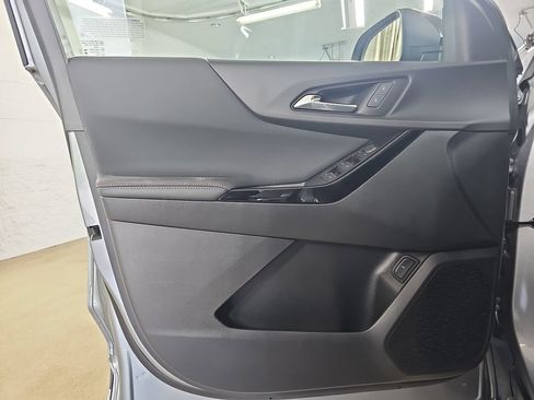 Certified 2025 Chevrolet Equinox RS w/ Safety and Technology Package FWD image 32