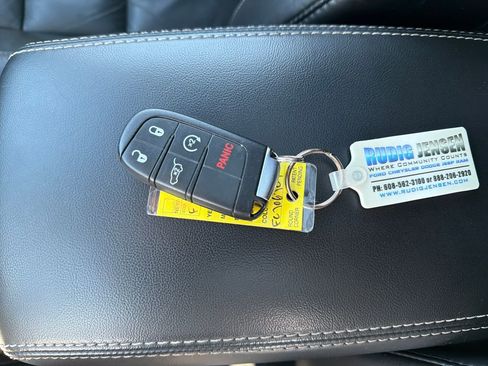 Used 2015 Jeep Grand Cherokee Limited image 29