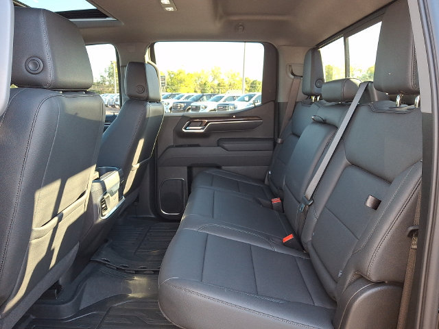 Used 2025 GMC Sierra 1500 Elevation w/ Elevation Premium Package AWD/4WD image 10