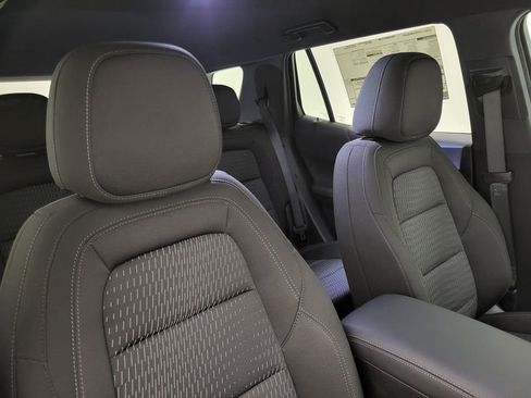 New 2026 Chevrolet Equinox LT w/ Midnight Edition FWD image 34