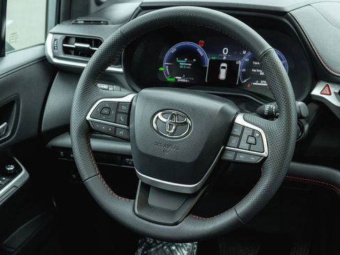 Certified 2026 Toyota Sienna XSE AWD/4WD image 29