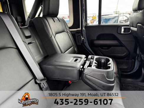 Used 2024 Jeep Wrangler Unlimited Rubicon AWD/4WD image 50