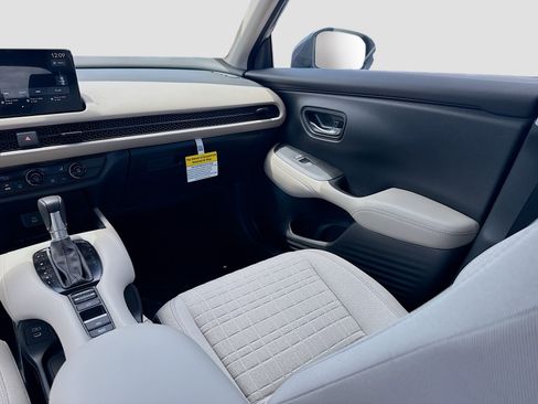 New 2027 Honda HR-V LX image 18