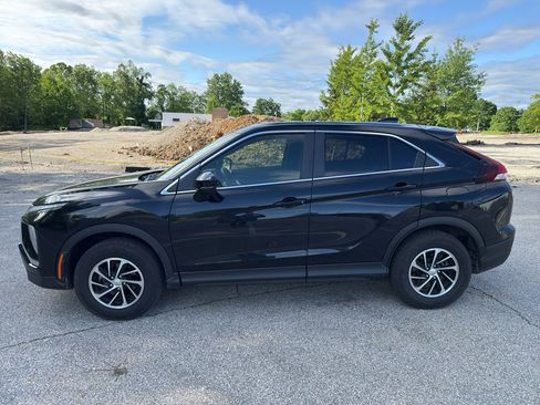 Used 2022 Mitsubishi Eclipse Cross ES AWD/4WD image 3