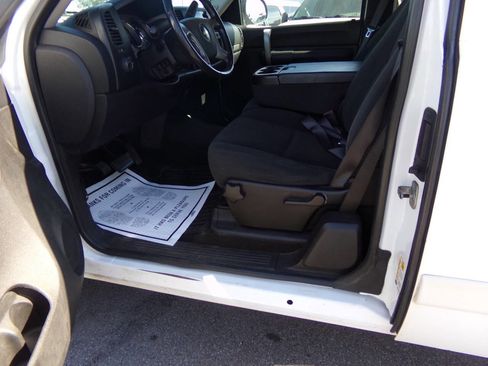 Used 2007 Chevrolet Silverado 2500 LT image 13