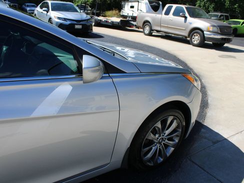 Used 2012 Hyundai Sonata SE FWD image 11