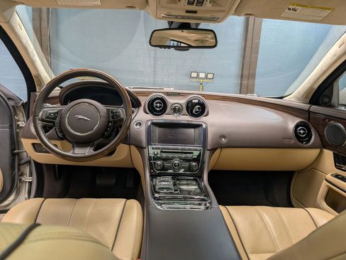 Used 2013 Jaguar XJ L Portfolio image 9