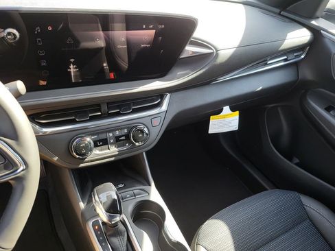 New 2026 Buick Envista Preferred w/ Convenience I Package image 8