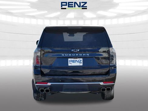 Certified 2025 Chevrolet Suburban High Country AWD/4WD image 6