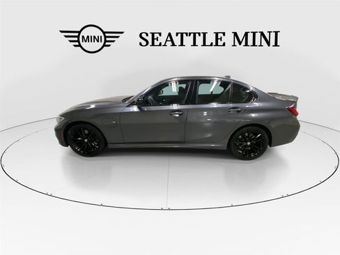 Used 2021 BMW 330e w/ M Sport Package RWD image 6