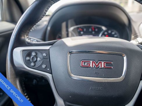 Used 2022 GMC Terrain SLT image 21