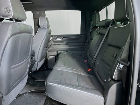 Used 2025 GMC Sierra 2500 AT4X image 33