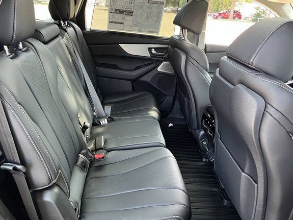 Used 2026 Acura MDX w/ Technology Package FWD image 32